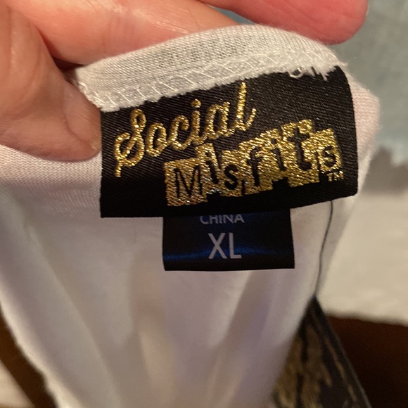 NWT skull tank top - Picture 8 of 10